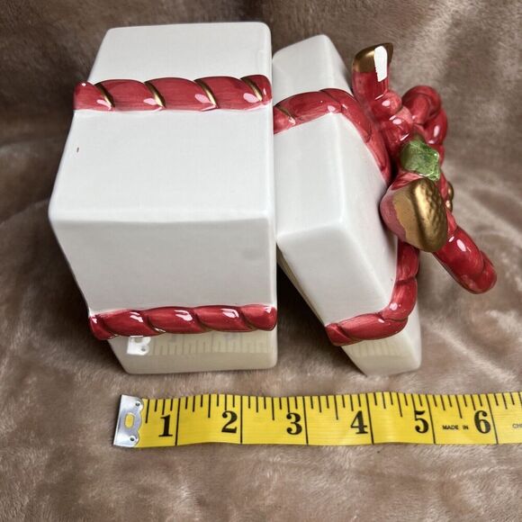 Vintage Fitz & Floyd Trinket Box with Red Bow 1988 - 5" x 4" - Picture 7 of 7